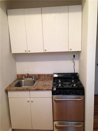 2nd image of 200 Prince St APT 2F
