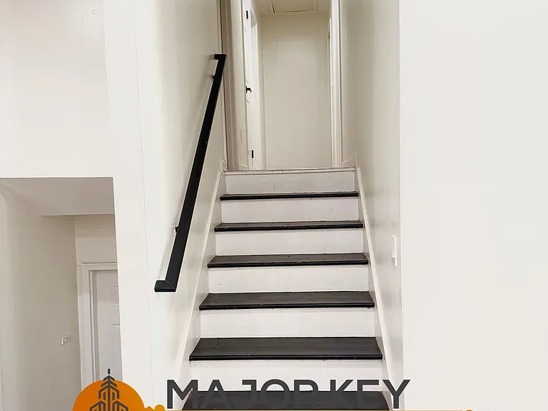 4555 Sugarloaf Pkwy — Photo 19