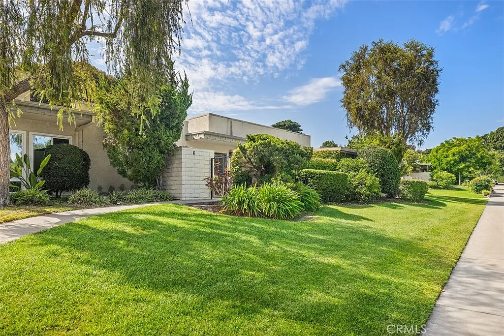 1 bed, 675 sqft, $2,700 — Photo 3