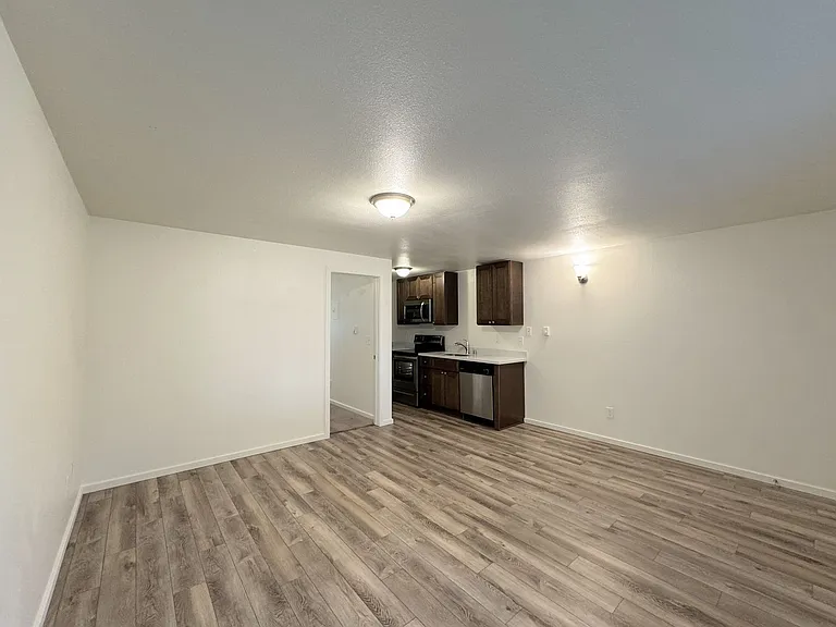 North Highland Court — Photo 14