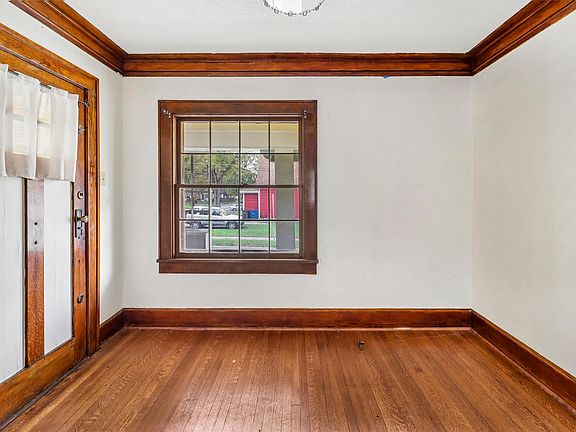 5th image of 2103 Washington Ave