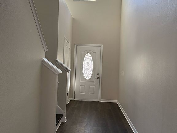 3rd image of 238 White Dogwood Ln