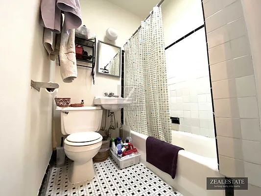 Rented by ZealEstate Group Inc | media 19