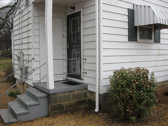 Side porch