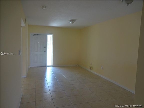 5th image of 3385 NE 10th St Unit 103