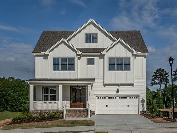 Farmhouse House - Photo of a Similar Home