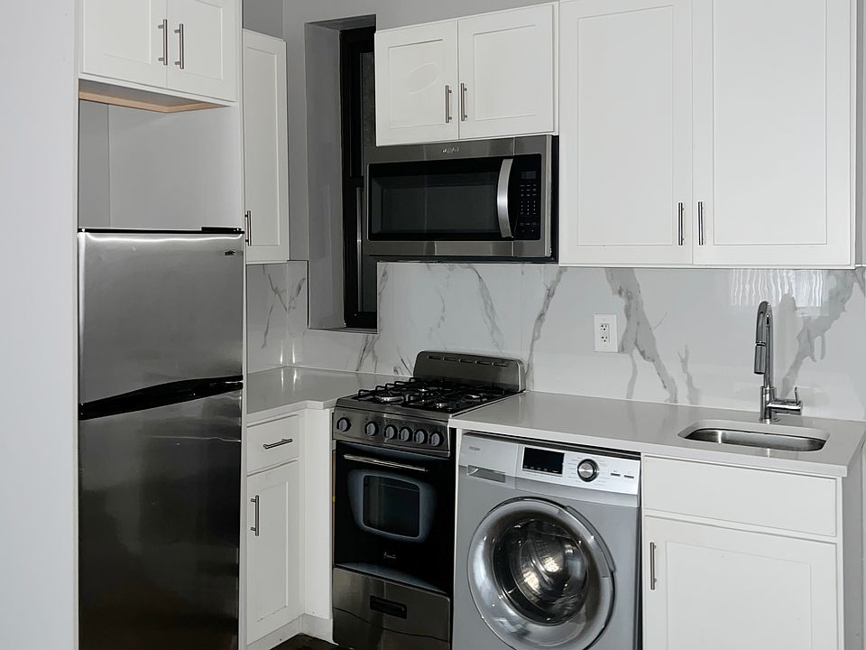 2nd image of 154 E 106th St APT 2D
