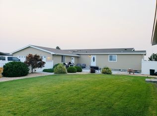 881 Desert Aire Dr SW, Mattawa, WA 99349
