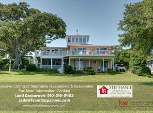 1991 Kings Landing Rd, Hampstead, NC 28443