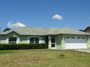 658 SW Sansom Ln, Port Saint Lucie, FL 34953
