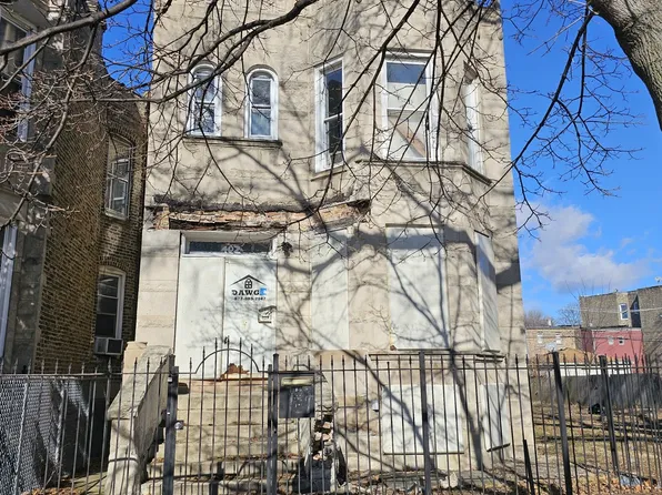 4024 W Arthington St, Chicago, IL 60624