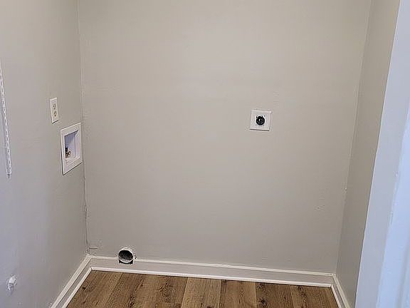 5th image of 8878 Yorktown Dr