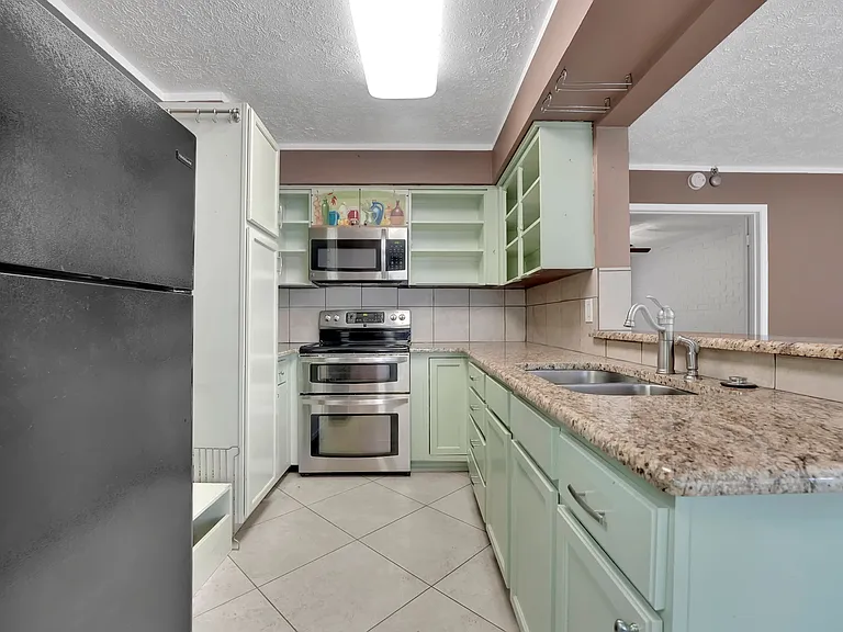 76 W Mountain Creek Dr #23 — Photo 7