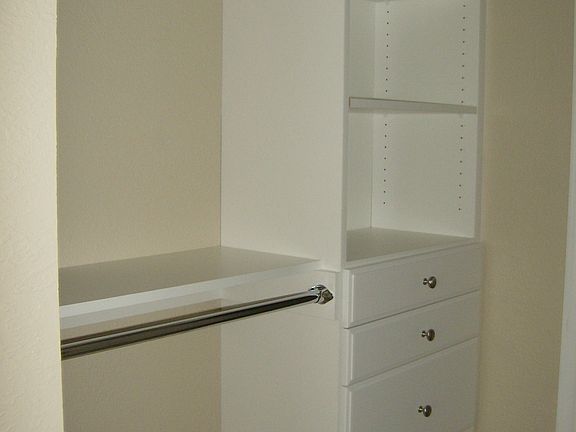 4th image of 2821 Cutters Grove Ave APT 1