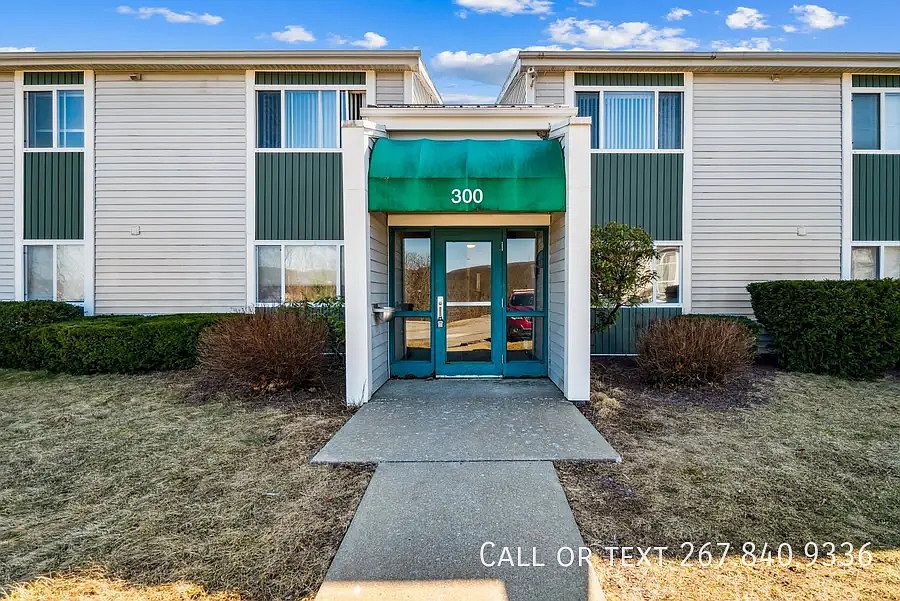 1st image of 500 College Park Dr #503