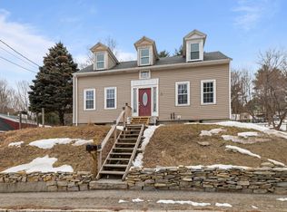 7 Spring St, Hallowell, ME 04347