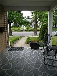 4th image of 1906 E Elm St