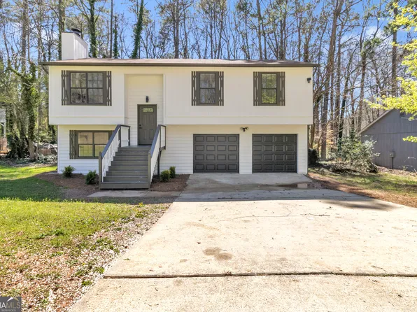 5075 S Woodbridge Trl, Stone Mountain, GA 30088