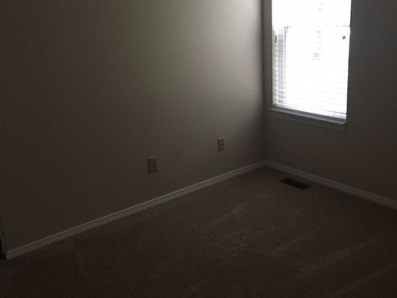 4th image of 539 E Hickory Stick Dr
