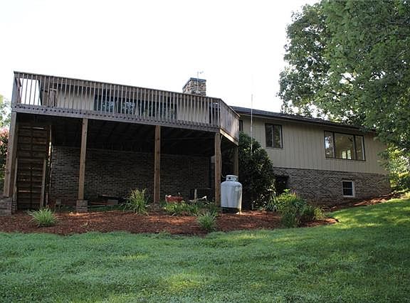 5th image of 25 River Dr