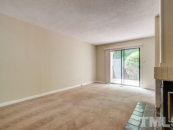 5th image of 4100 Five Oaks Dr Unit 34