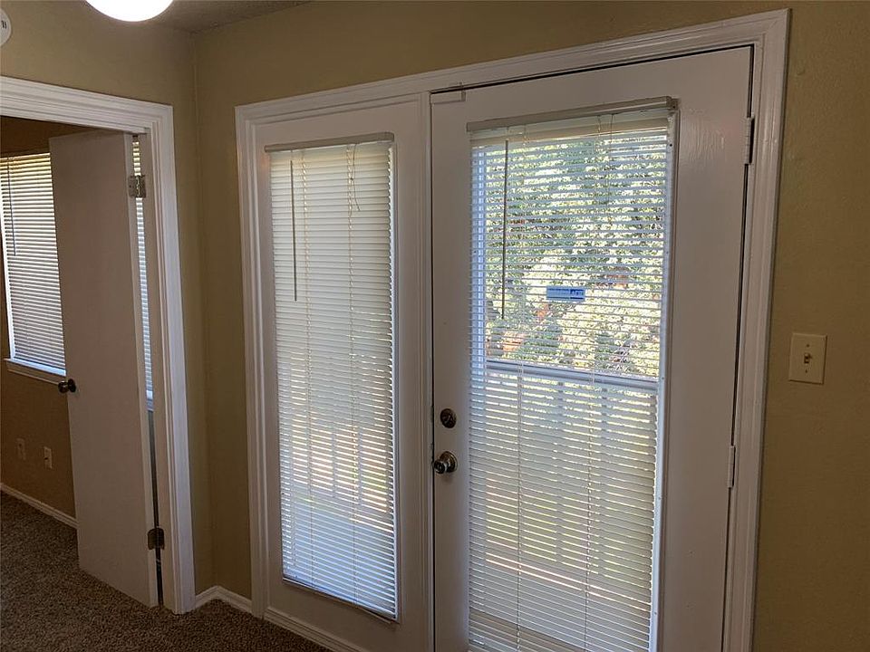 1st image of 2310 Balsam Dr APT B306