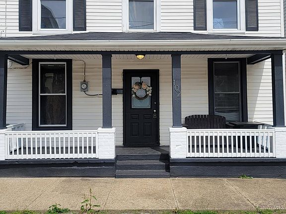2nd image of 102 N 3rd St