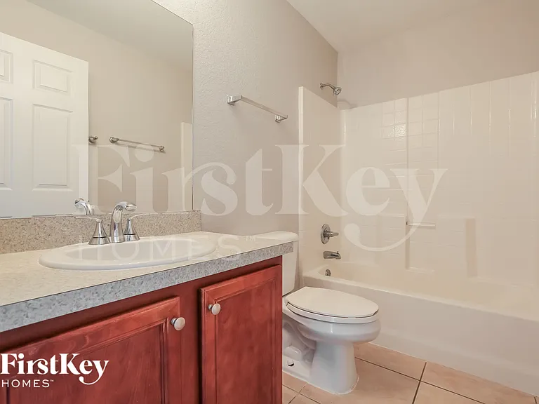 2925 Silas Ave — Photo 14