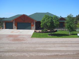 320 Meadowlark Dr, Hot Springs, SD 57747
