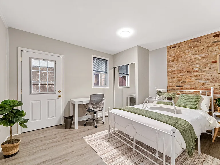 1532 Light St #1 — Photo 8