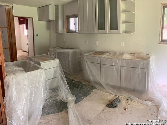 3rd image of 2819 Briarfield Dr