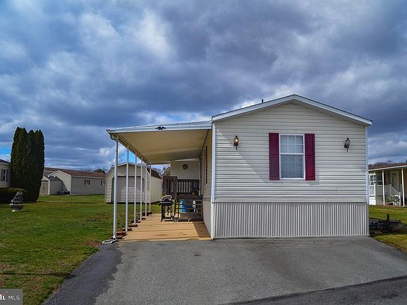 3rd image of 252 James Way