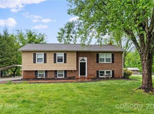 7 Plaza Dr, Granite Falls, NC 28630