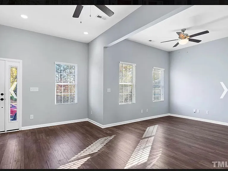 129 Pineland Cir #100 — Photo 5