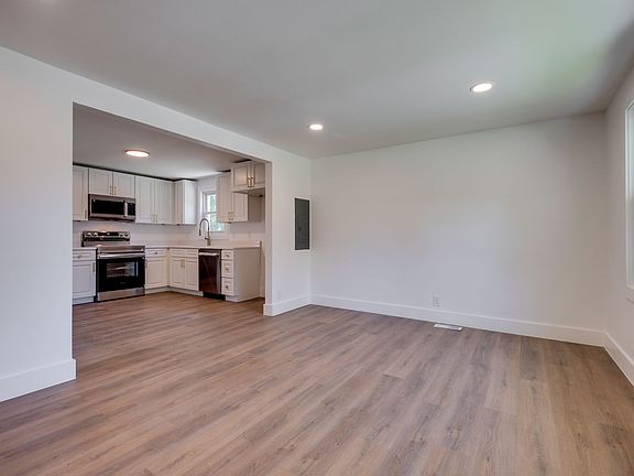 5th image of 4127 Edwards Ave