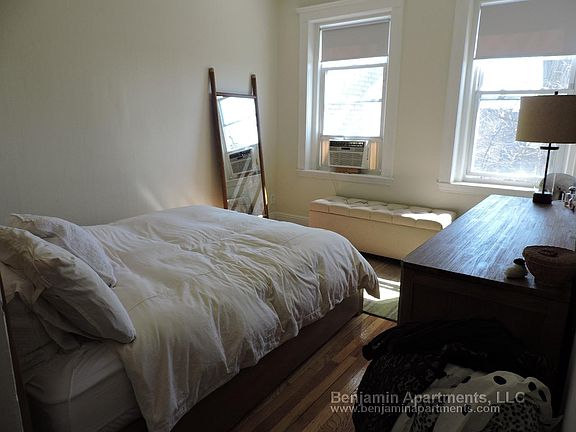 3rd image of 9 Egremont Rd #13