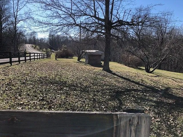 3 bed, 2.0 bath, 1200 sqft, $1,400 — Photo 3