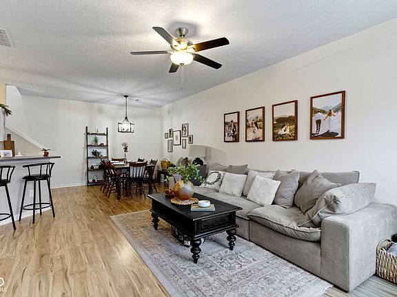 3rd image of 9543 Brightwell Dr