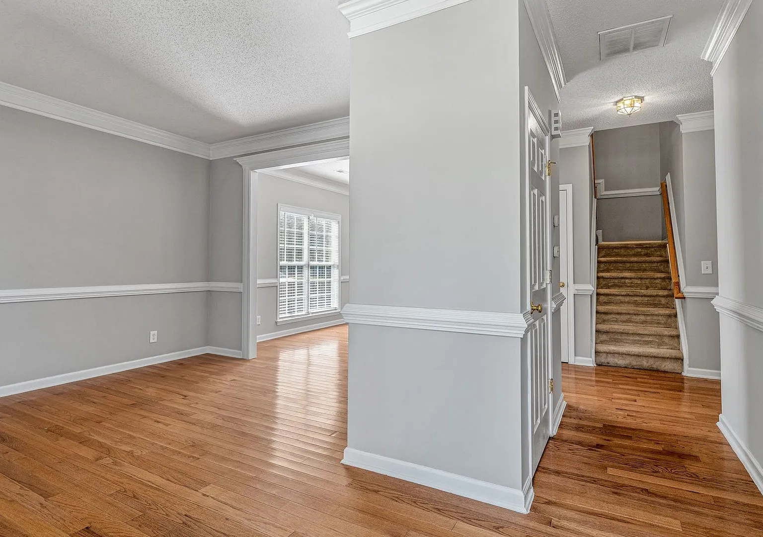 W. Wendover, Beautiful Home, Granite Counter-Tops, SS Appliances, Hardwoods, FP, Deck, Fenced, Ga... — Photo 2