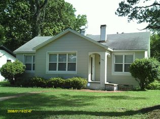 524 Columbus Dr, Savannah, GA 31405