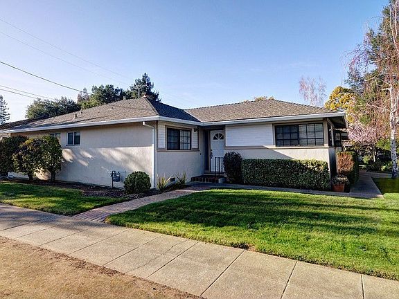 2nd image of 103 Hollycrest Dr