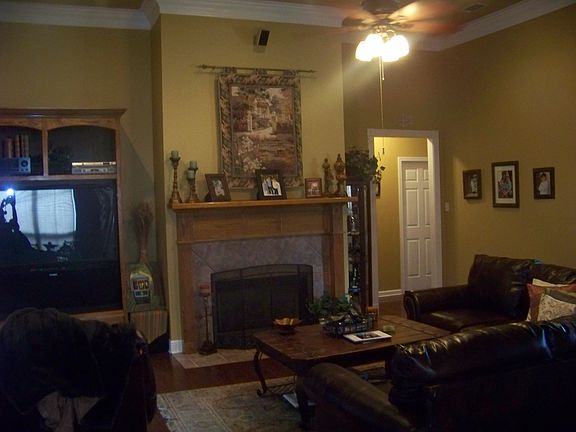 3rd image of 30924 N Summerfield Dr