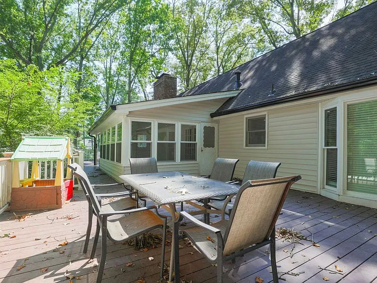 310 Clear Spring Ct — Photo 13