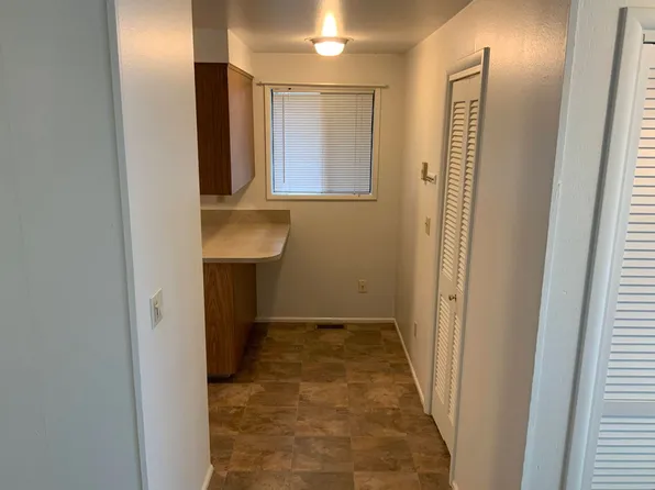 1410 Amberland Ave, Eugene, OR 97401