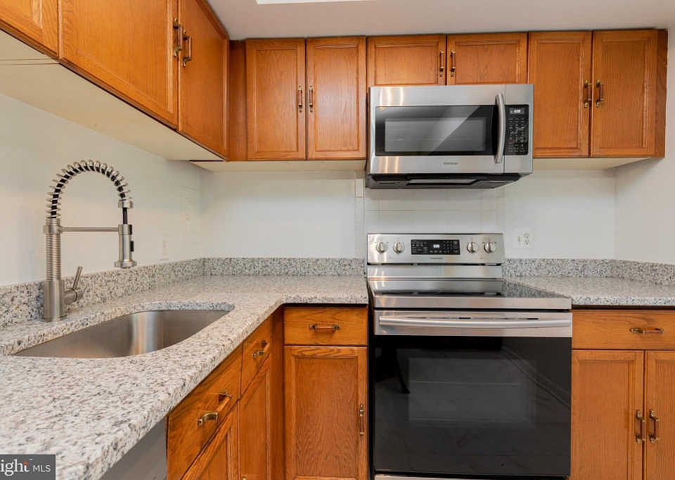 1st image of 3232 S 28th St APT 204
