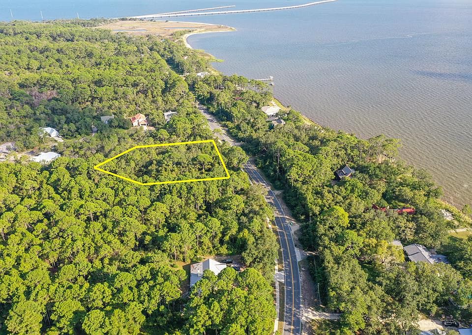 1st image of 72 S Bay Shore Dr