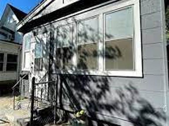 3rd image of 804 Newton Ave