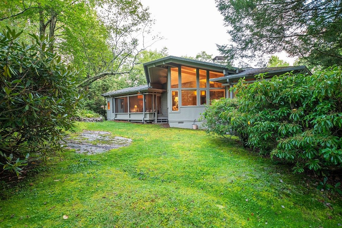 518 Country Club Drive