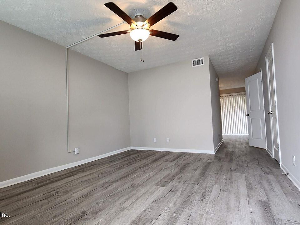 1st image of 2600 Trollie Ln #2