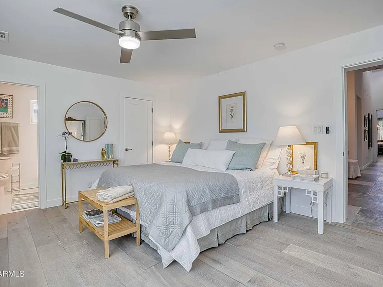 3230 E Colter St — Photo 18